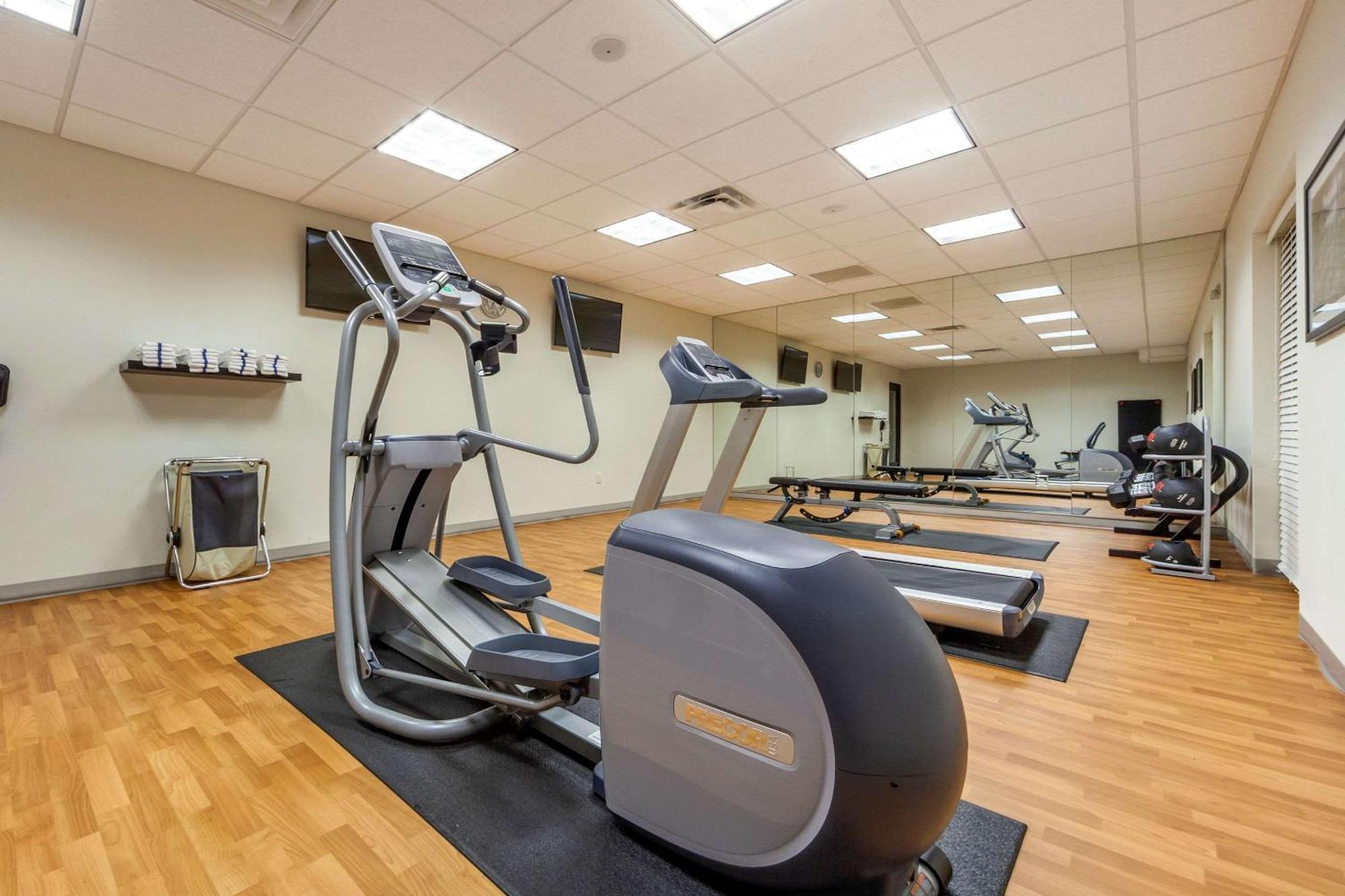Sleep Inn & Suites Lincoln University Area Екстер'єр фото