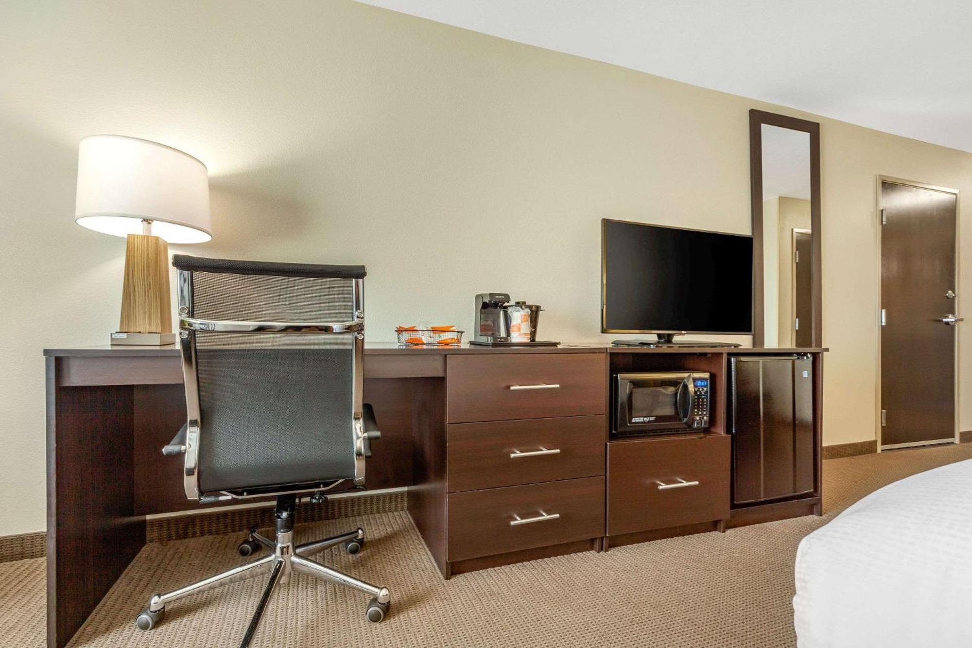 Sleep Inn & Suites Lincoln University Area Екстер'єр фото