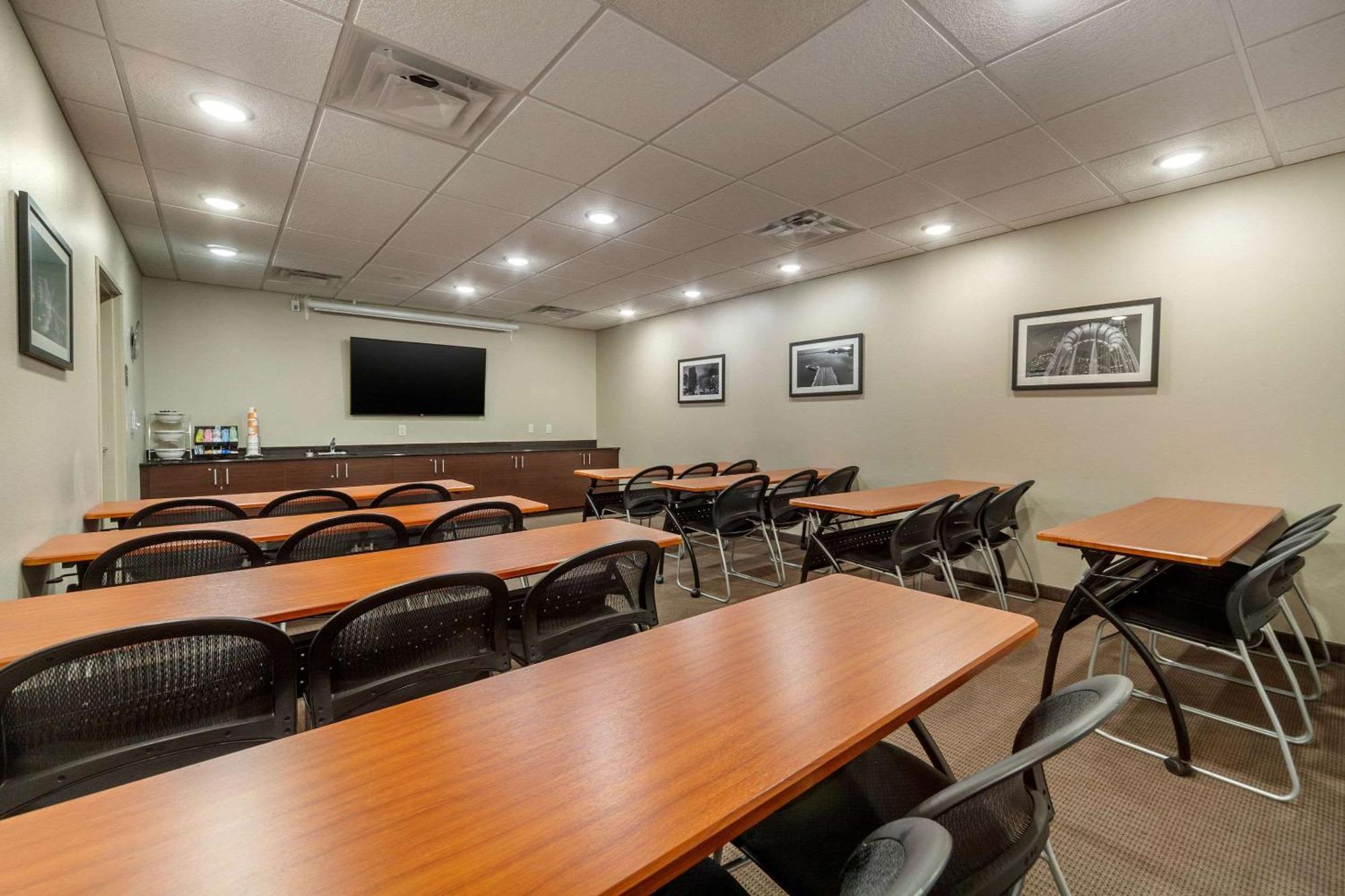 Sleep Inn & Suites Lincoln University Area Екстер'єр фото