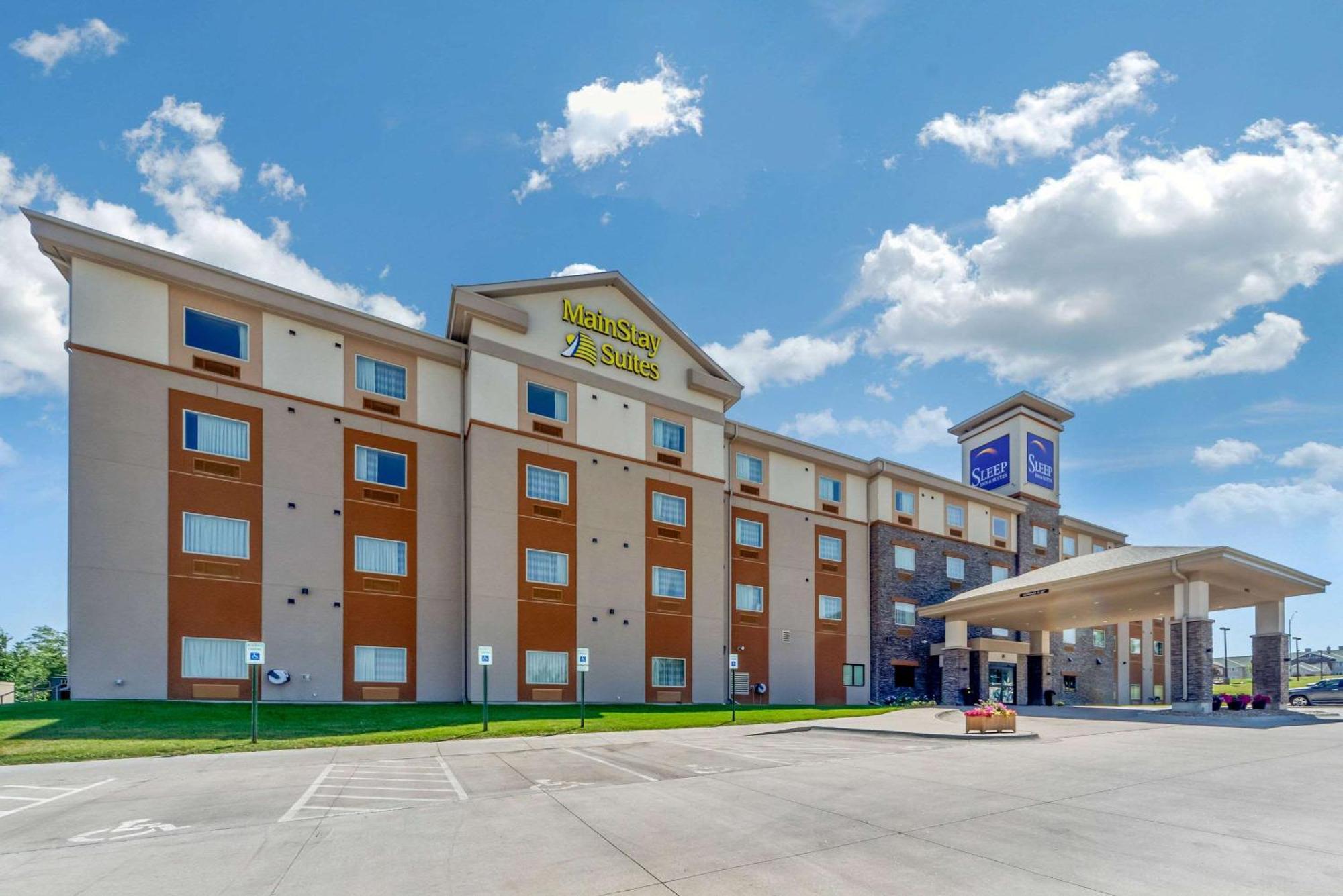Sleep Inn & Suites Lincoln University Area Екстер'єр фото